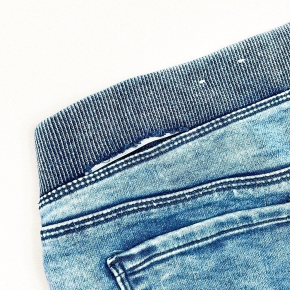 Arizona Jean Co. pull on midi shorts - Picture 3 of 5